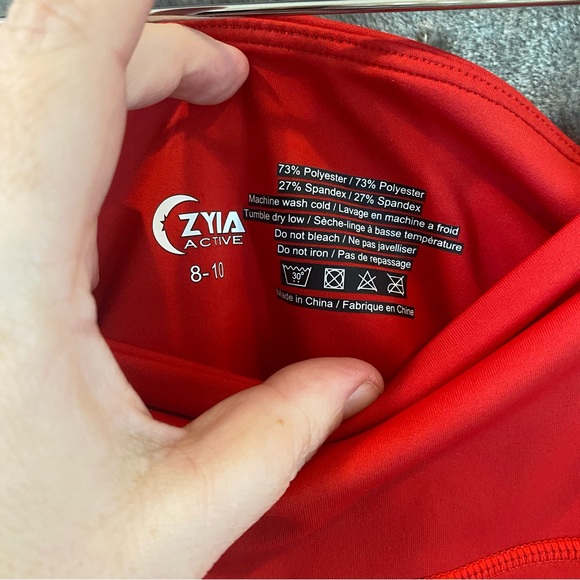 ZYIA Active 20” Light n Tight Capri Leggings Size 8/10 - Picture 4 of 7